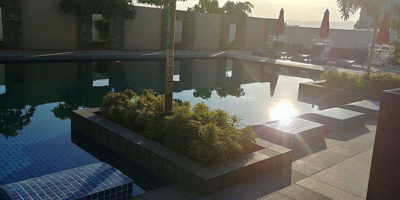 Mactan Newtown Seaview At One Pacific Residence Lapu-Lapu City Exterior photo